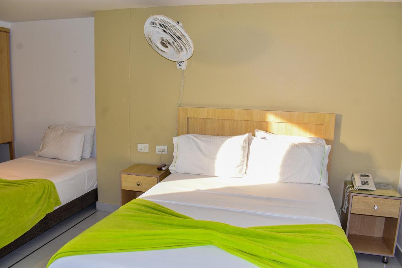 Hotel Isla Capri Cartagène Extérieur photo
