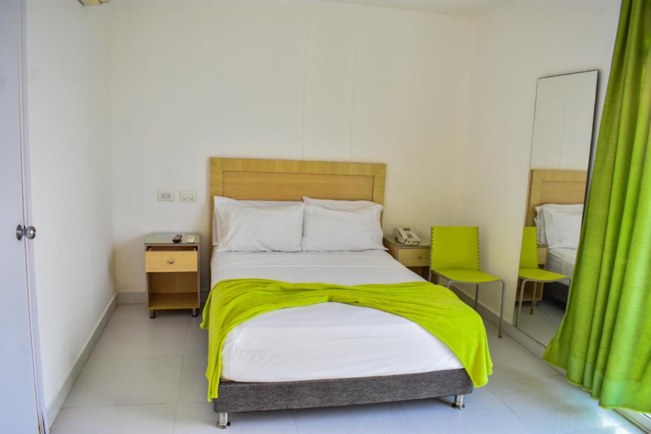 Hotel Isla Capri Cartagène Extérieur photo