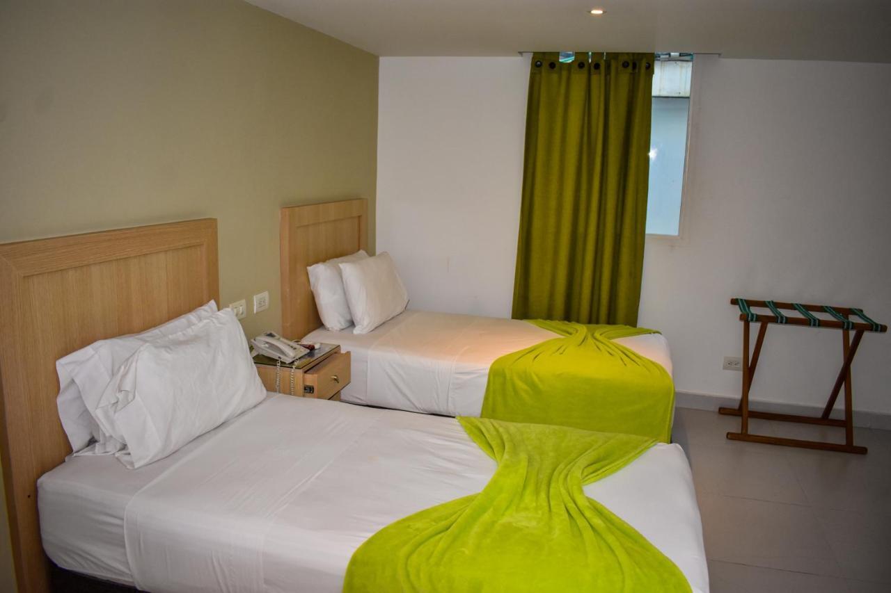 Hotel Isla Capri Cartagène Extérieur photo