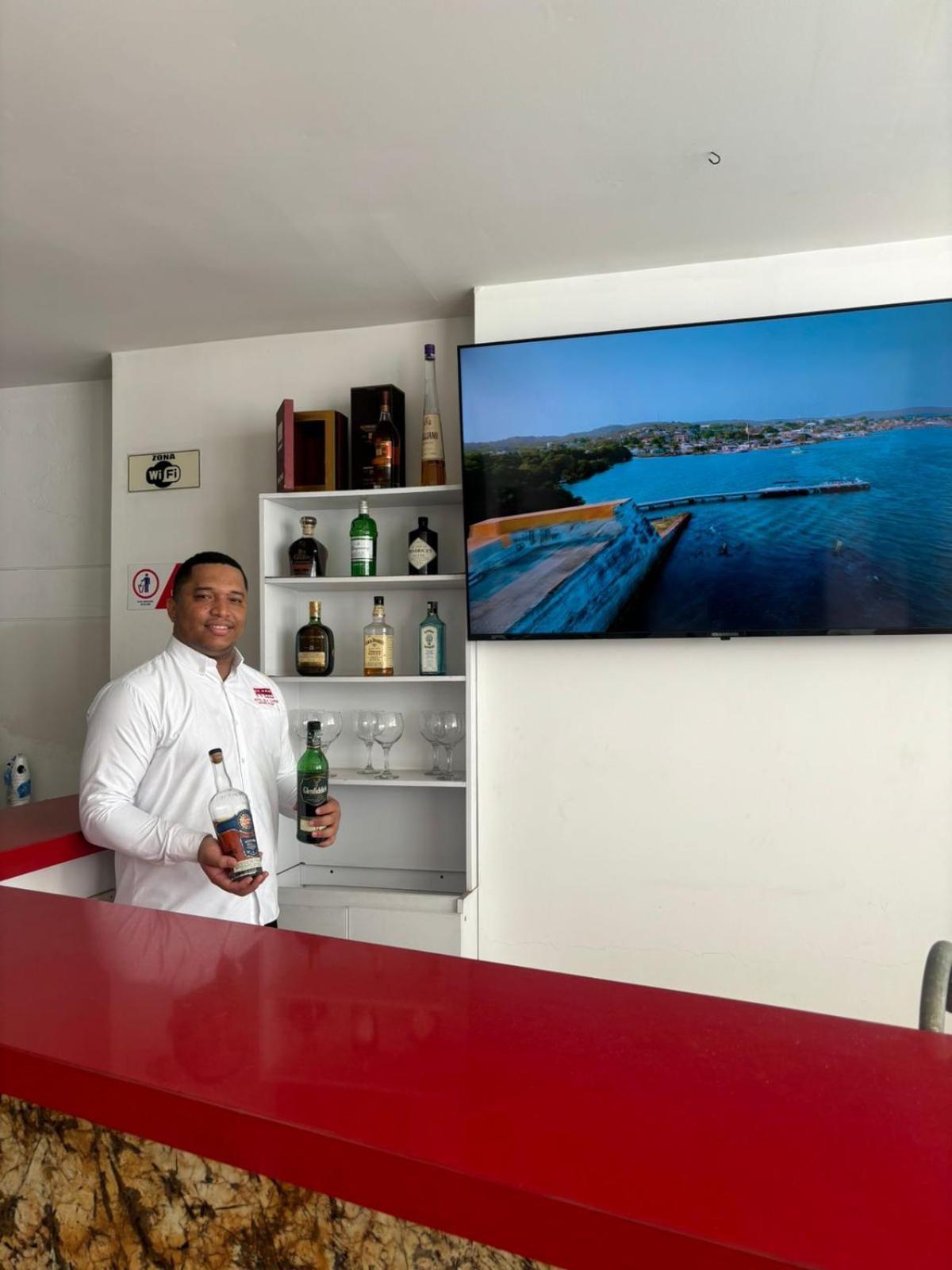 Hotel Isla Capri Cartagène Extérieur photo